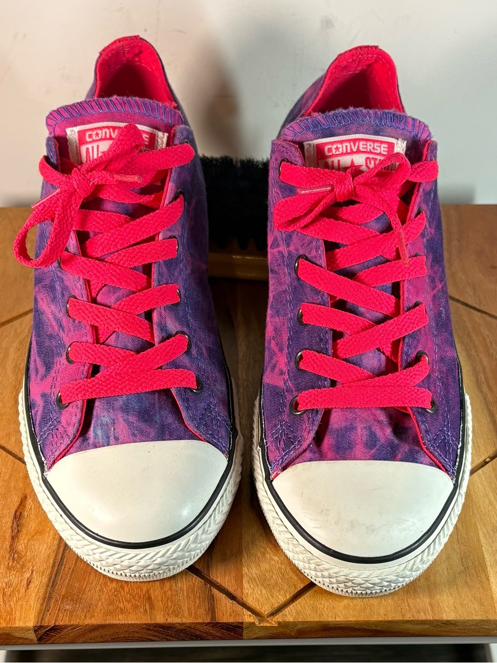 Converse Youth Purple Tie-Dye Low Top Sneakers with Pink Laces Size 5